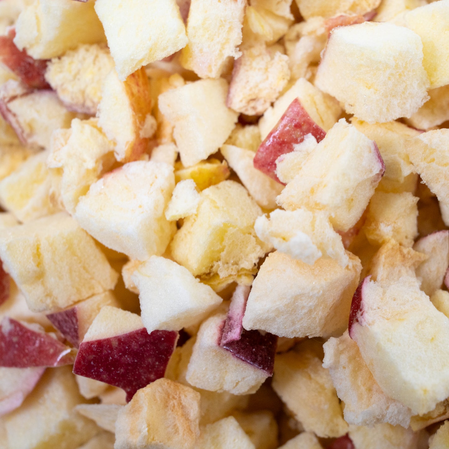DIY freeze-dried small animal food blend with natural produce