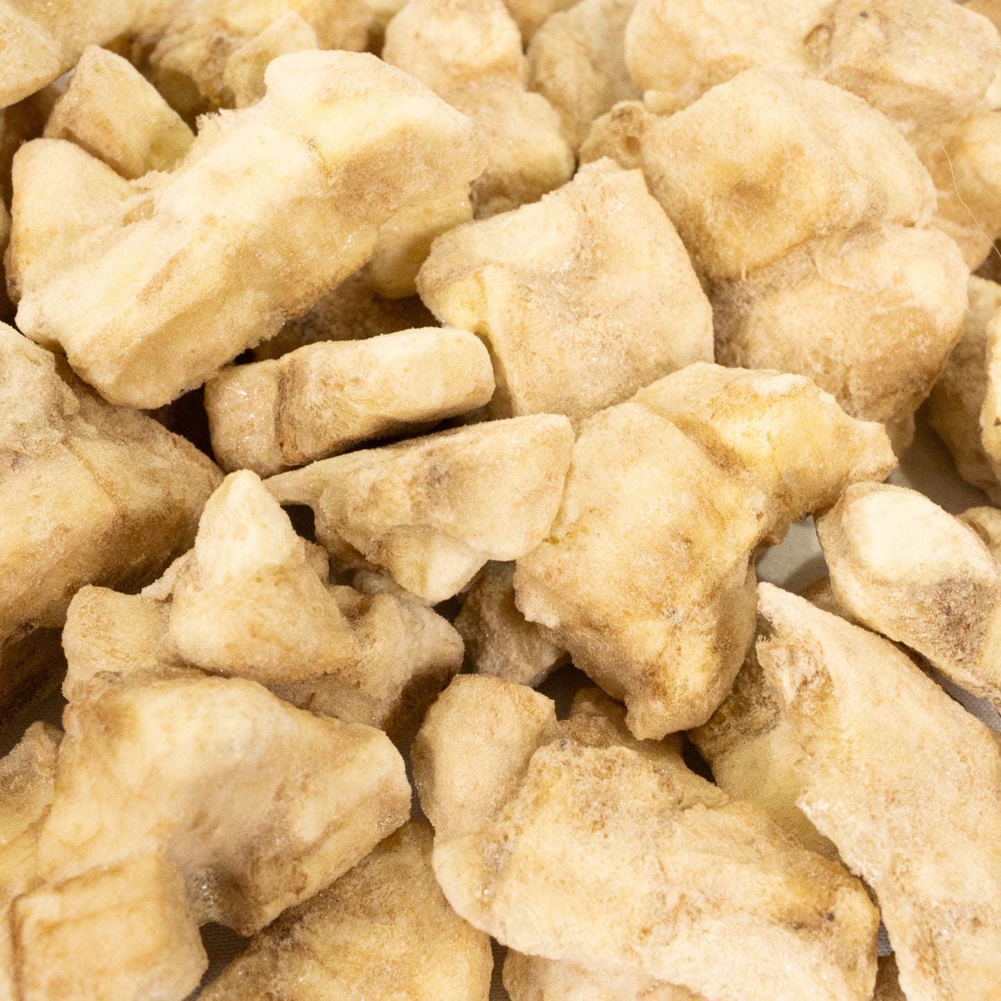 Build your own freeze-dried pet snack mix – apples, carrots, peas