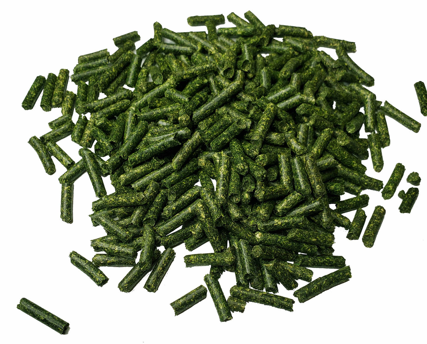 Green pet food pellets